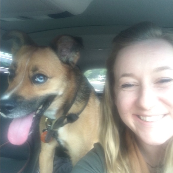 Meet your Posher, Erin - Picture 1 of 1